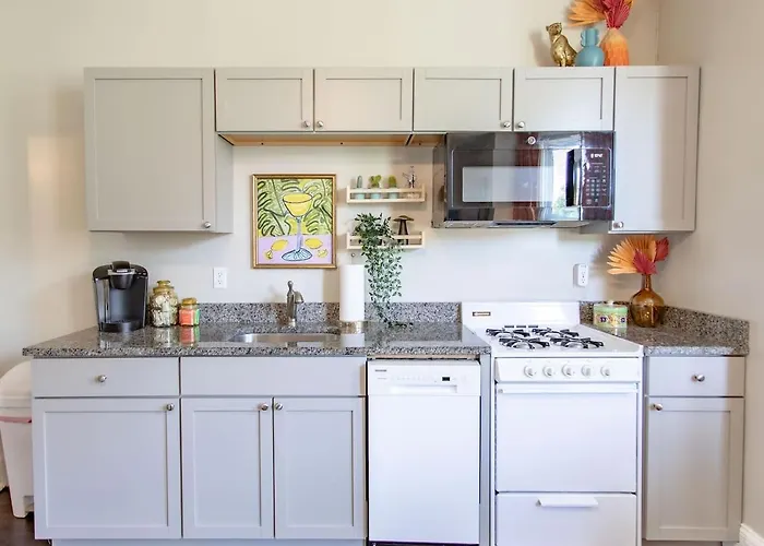 Sweet Little 1br Near Hospital & Park Apartment *